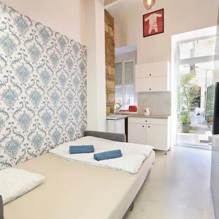 Apartment King - Promo @king Str.@heroes Square Budapest