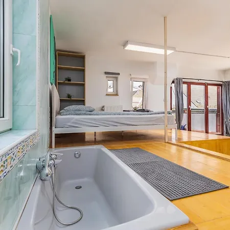 Center Penthouse - Huge Terrace And Free Parking - Tram/metro - Ac Apartment Budapest