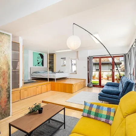 Apartment Center Penthouse - Huge Terrace And Free Parking - Tram/metro - Ac Budapest