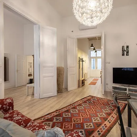 Apartment Casa Iaia *