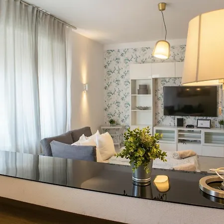 Apartment D.five Iranyi *