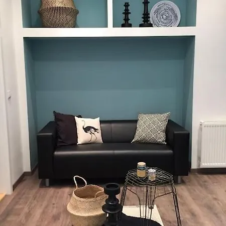 Cityscape Budget Breadfield Apartment *