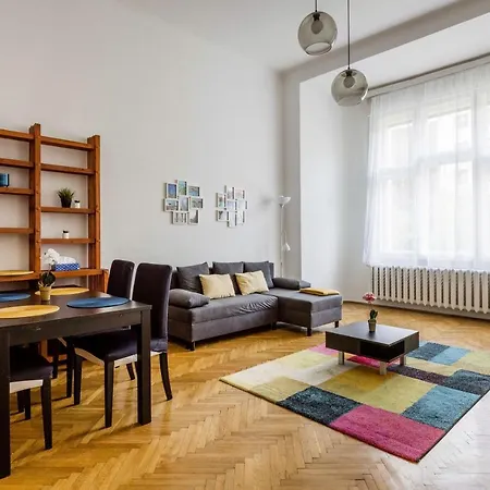 Spacious And Bright Family In The Inner City Apartament Budapeszt