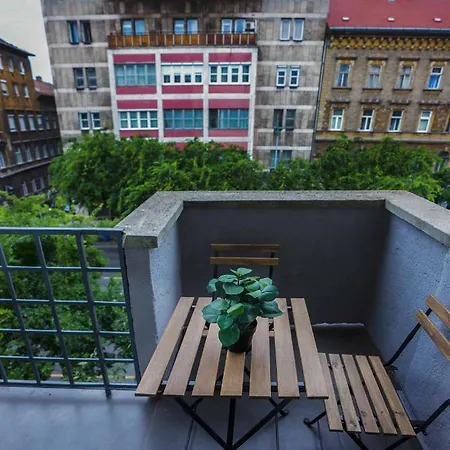 Apartment Corvin Avenue Premium Central *