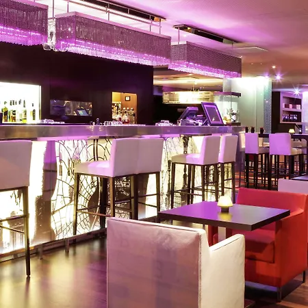 Hotel Sofitel Chain Bridge