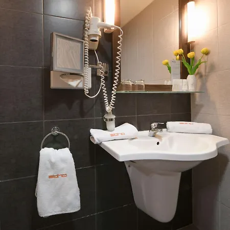 Soho Boutique 4*