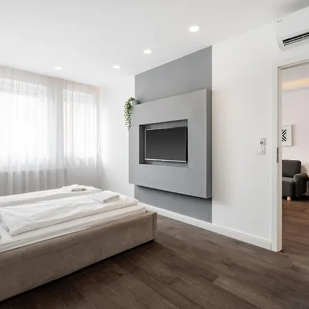 Appartement R42-boutique Apartments, Location By Bqa