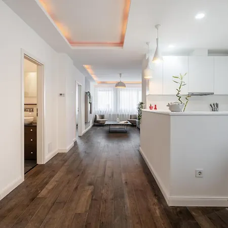 R42-boutique Apartments, Location By Bqa Appartement