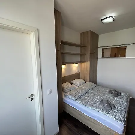 B38 Апартаменты *