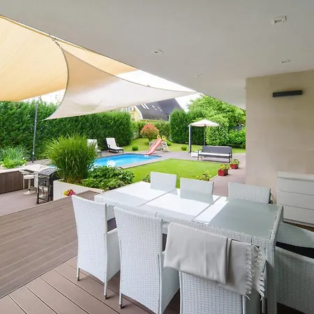 The Great Gatsby Villa *