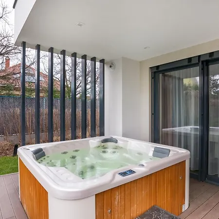 The Great Gatsby Villa Budapest