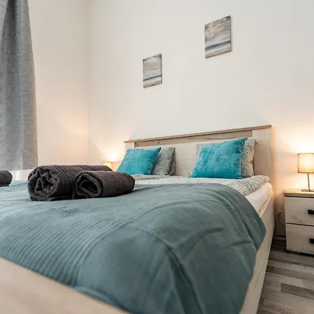 Seventh Heaven Apartment *