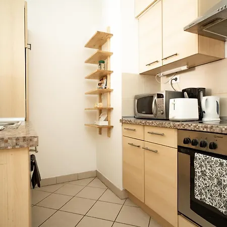 At Gozsdu Court, 60 Sqm, 2 With 2 Ac, Elevators, Kitchen Βουδαπέστη