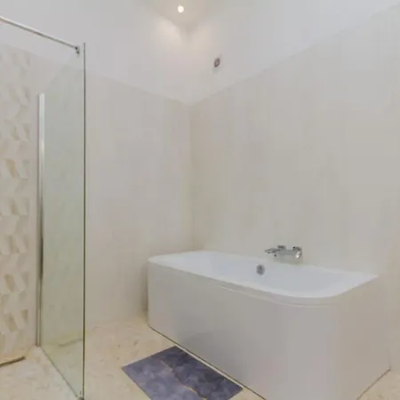 The Opulent Oasis By Newave Apartment Budapest
