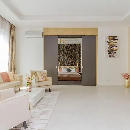 The Opulent Oasis By Newave Apartment