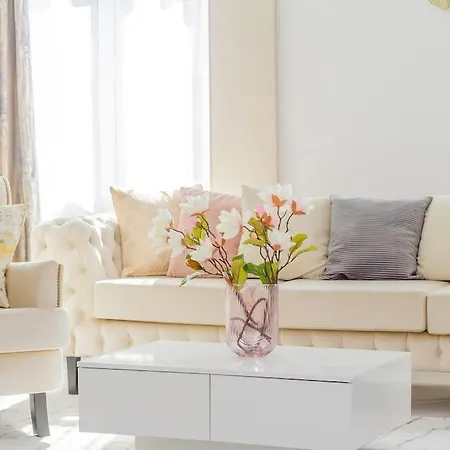 Apartment The Opulent Oasis By Newave Budapest