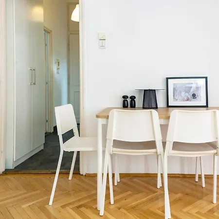 W25 Smart * Budapest