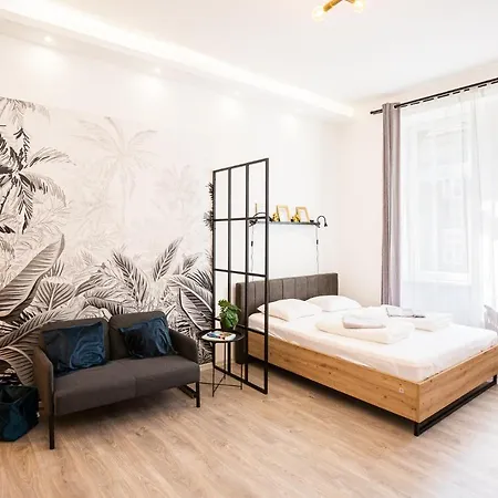 Gaia House Apartment