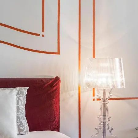 Exclusive & Stylish In The Heart Of * Budapešť