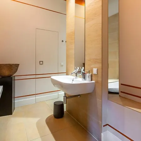 Exclusive & Stylish In The Heart Of Apartmán