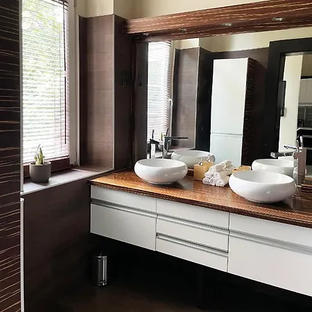 Deluxe Cosmopolitan Budapest, With Private Parking Apartmán Budapešť