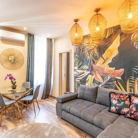 Apartment Jungle With 2 Bathrooms Budapest