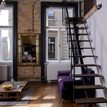 W-tree Loft Style Apartment *