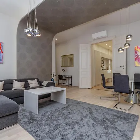 Apartment Andrassy Str. Luxury Budapest