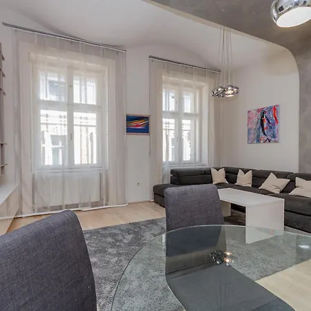 Andrassy Str. Luxury Apartment