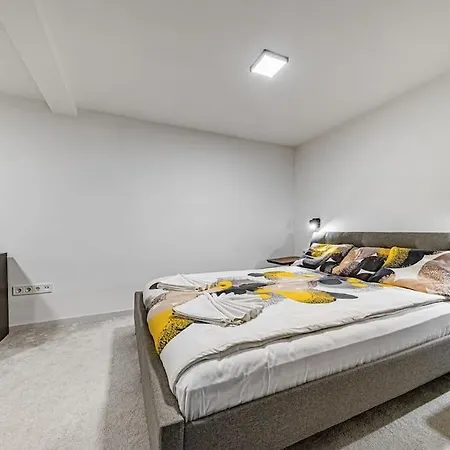 Chic Loft Bp: Industrial Gem * Budapest