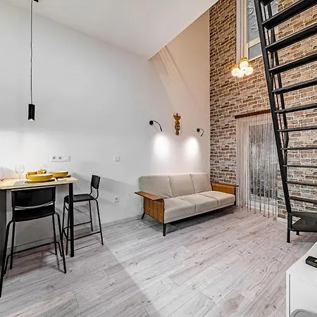 Chic Loft Bp: Industrial Gem Budapest