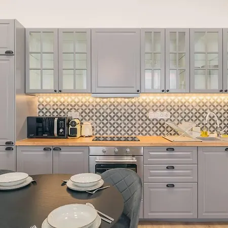 Design By Nw Apartment Budapest