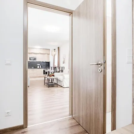 211 / 1 Bedroom / Modern In Center Apartment Budapest