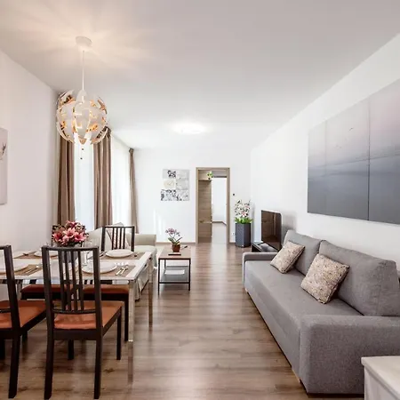 Apartment 211 / 1 Bedroom / Modern In Center Budapest