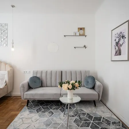 D71 - Dob 71 Cozy - Location By Bqa Budapest