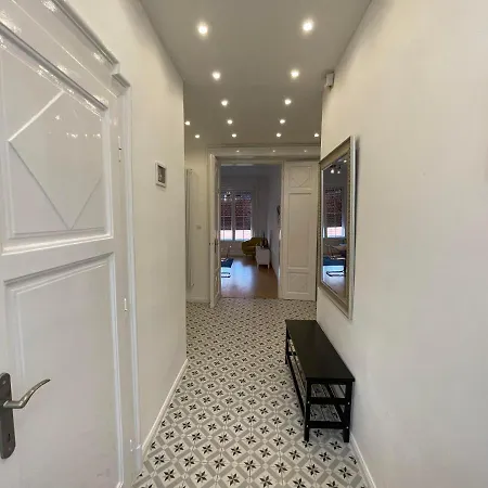 Apartment City Center 1, Cozy 2Br In The City Center! *