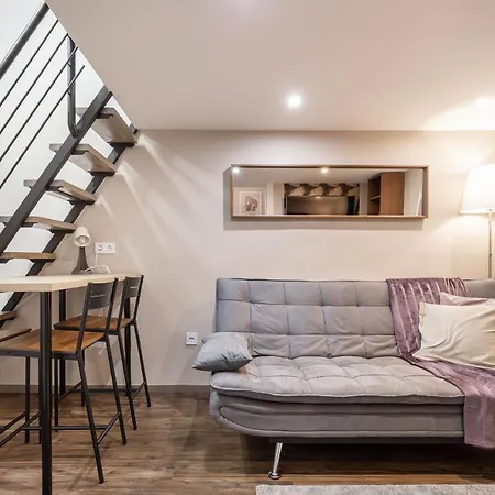 W11 A Weiner Apartment *