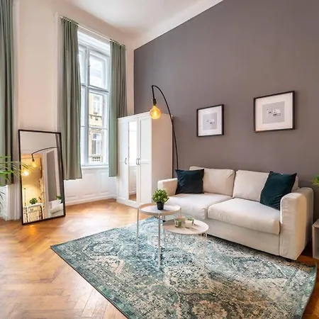 Modern Gem For 4 People Budapest