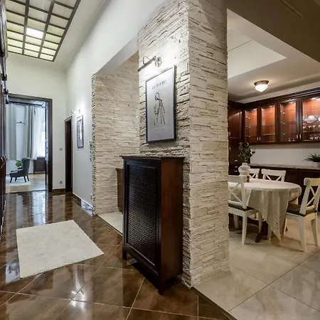 Apartament Luxe, Historic Downtown Landmarks 19 Century