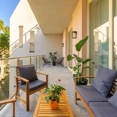 Millenium Island Apartamento