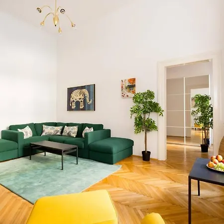 Hidden Gem 1 Bedroom Next To Opera Apartamento Budapest