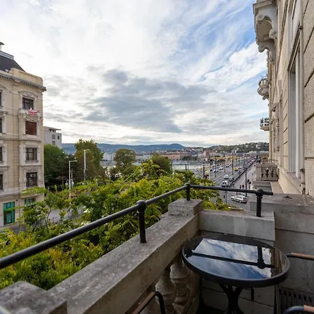 Luxury 3bedrm 2bathrm With Danube River View Budapest