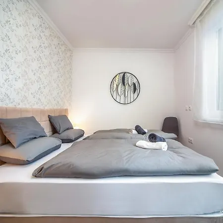 Apartment Grace Pine 3 Budapest