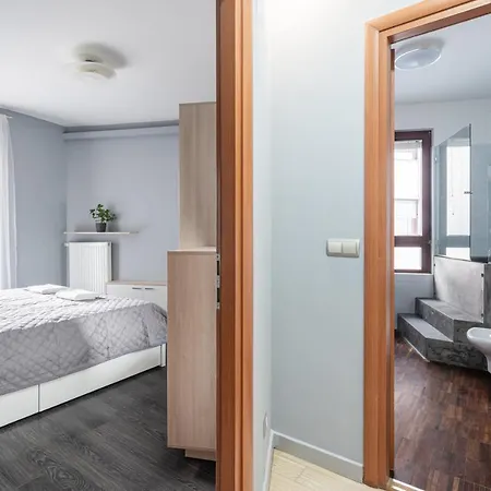 Apartman Urban Jungle Oasis King With Free Parking *