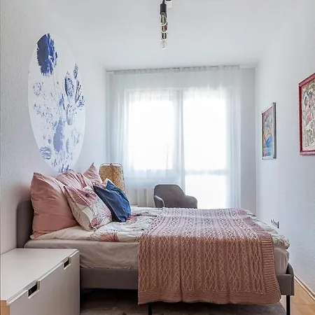 Almere With Free Parking Apartman