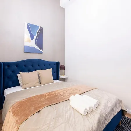 Apartment Luxurious Grand W/ 3bedrm 2bathrm Budapest