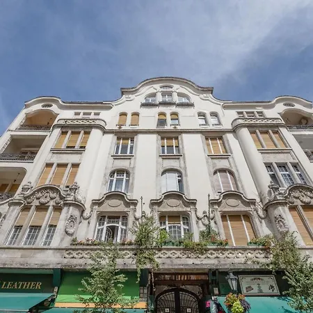 Apartament Skyline Serenity Retreat @vaci Famous Street