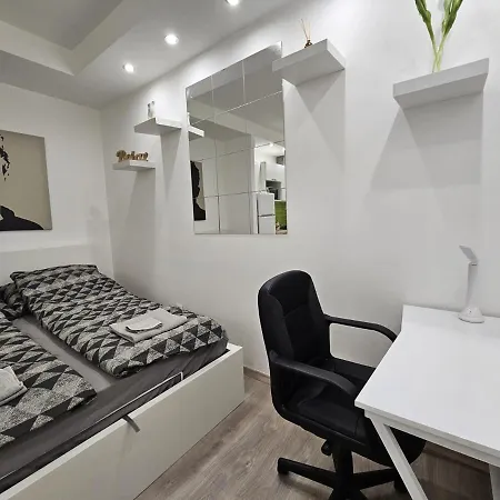 Apartment Smart In The Heart Of Budapest
