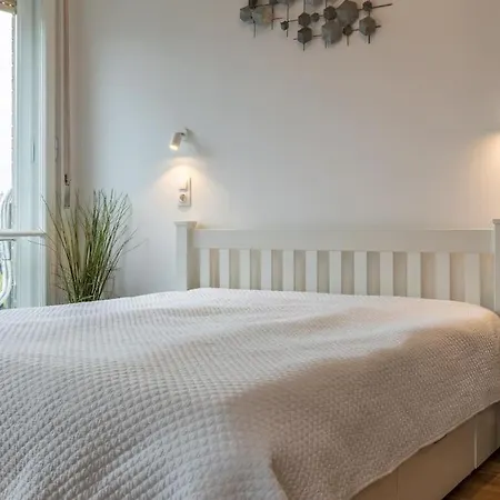 Apartment Midtown Gleaming Budapest