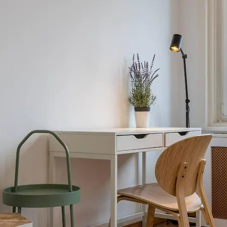 Midtown Gleaming Apartment Budapest